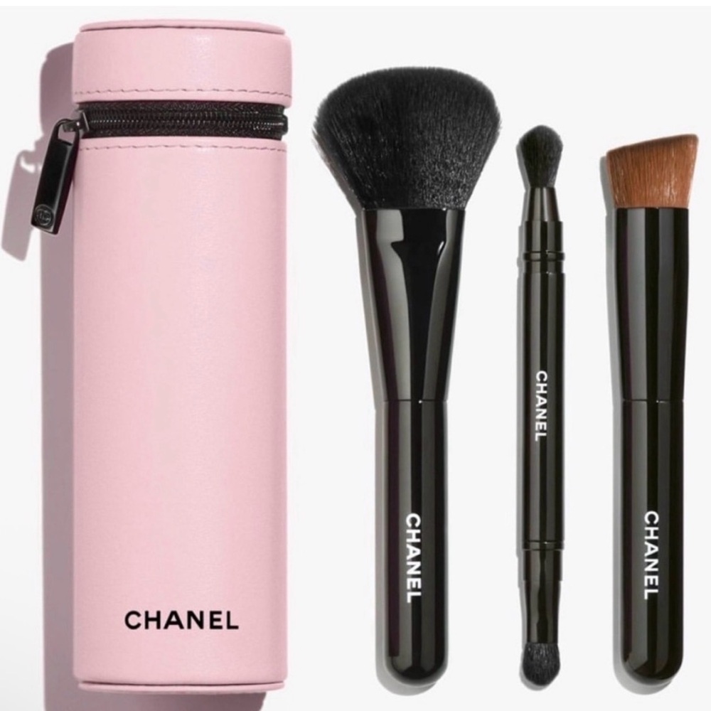 GWP CHANEL Pink and Black Round Zippered Travel Case